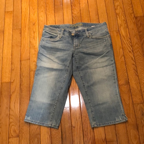 American Eagle Ladies Capris  size 6 regular! - Picture 1 of 4